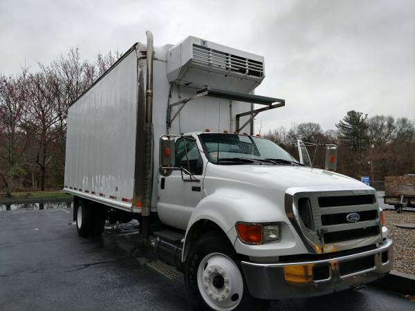 Ford F750 Super Duty reefer truck 24 ft box diesel for Sale, rhode