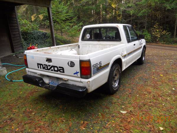  1987 Mazda B2000 pickup 2wd a la venta, seattle WA